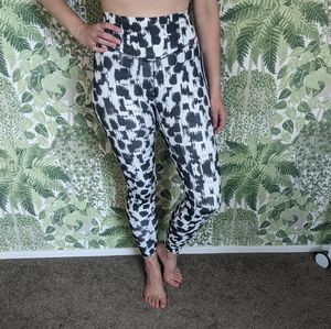 NWT Kamo fitness ink blot leggings